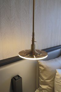 interieur ontwerp hotelsuite gastenkamer hanglamp bedlamp